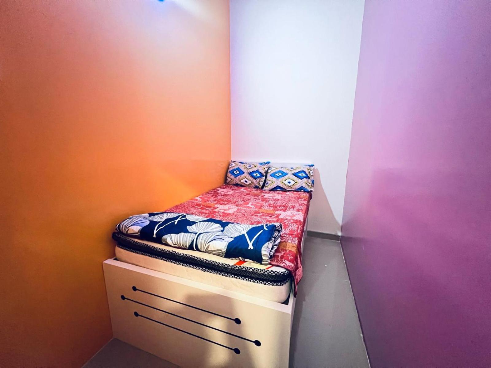 Moon Backpackers Burjman Exit 2, Family Partitions, Loft Partitions, Apartment Dubai Exterior photo