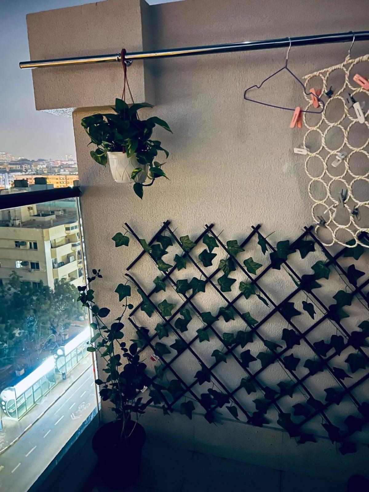 Moon Backpackers Burjman Exit 2, Family Partitions, Loft Partitions, Apartment Dubai Exterior photo